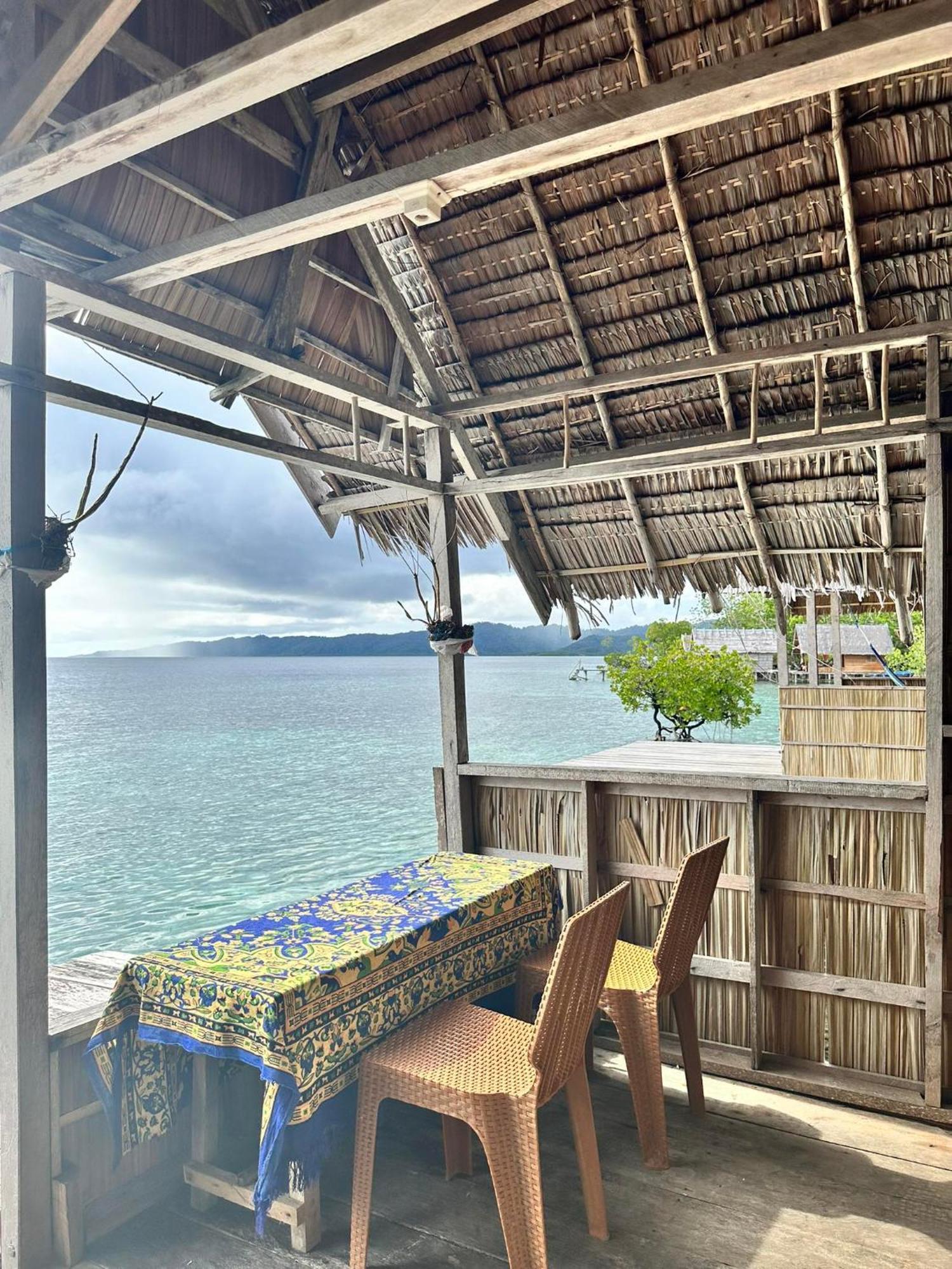 Nyanse Homestay - Raja Ampat Besir Dış mekan fotoğraf