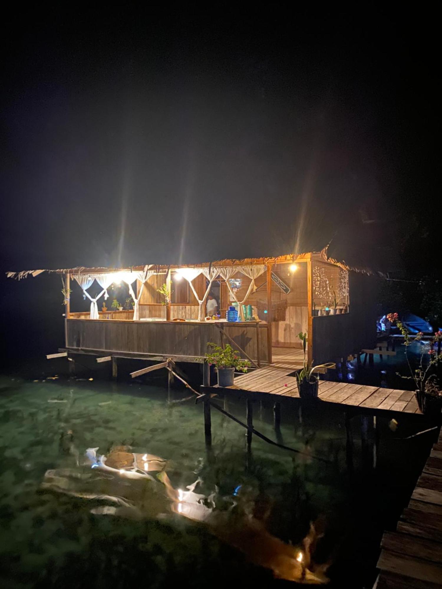Nyanse Homestay - Raja Ampat Besir Dış mekan fotoğraf