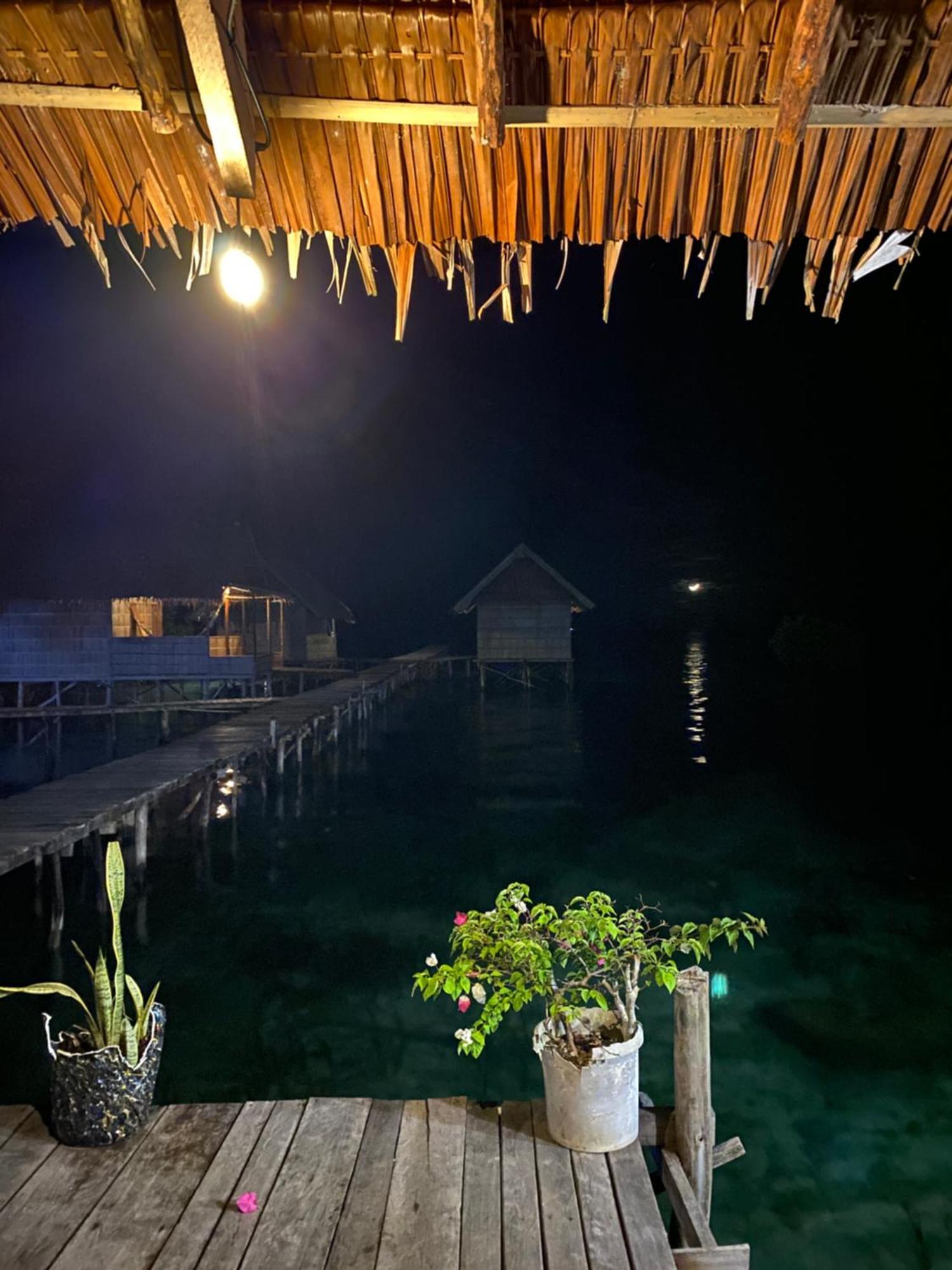 Nyanse Homestay - Raja Ampat Besir Dış mekan fotoğraf